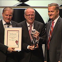 v.l.n.r: Präsident Prof. Lothar Seiwert, Hans-Uwe L. Köhler, Vizepresident Sigi Haider v.l.n.r: Präsident Prof. Lothar Seiwert, Hans-Uwe L. Köhler, Vizepresident Sigi Haider